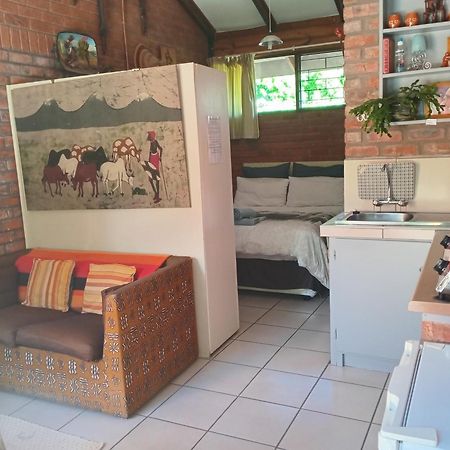 Amani Guest House 克拉伦斯 外观 照片